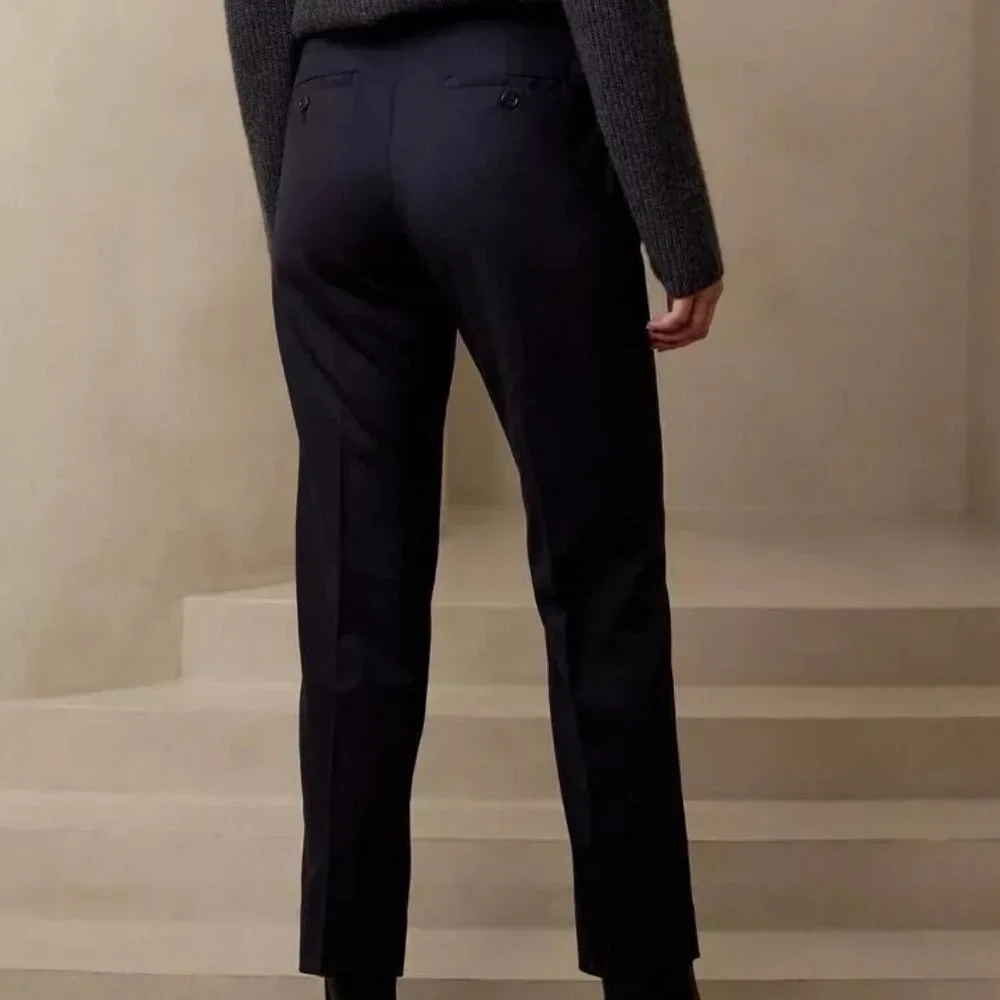 Banana Republic Sienna Slim Italian Wool Ankle Pant size 8P Navy
